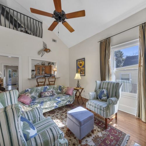 Living room 1 - Ceiling fan