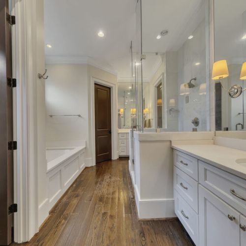 Bathroom 1 - Dual Vanities