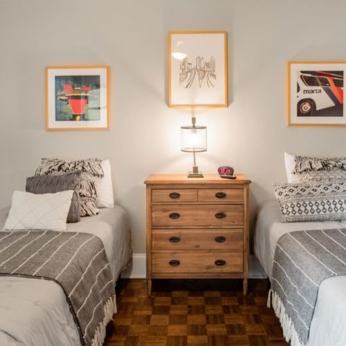 Bedroom 2 with two twin beds
