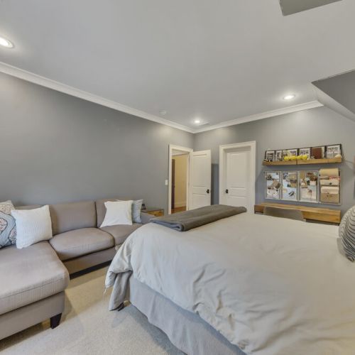 Bedroom 2 - Full-size sectional sofa