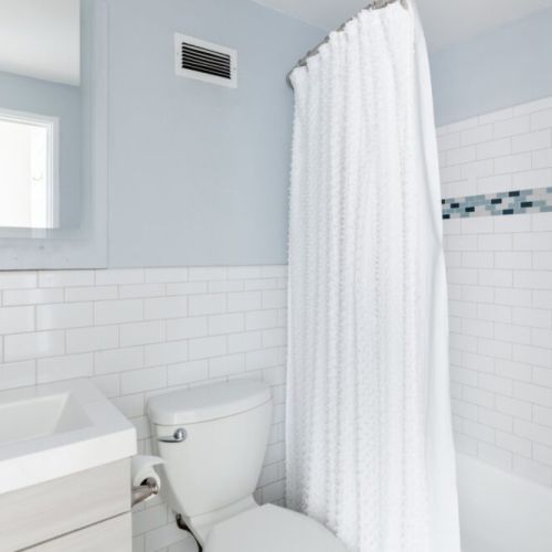 Bathroom with a bathtub