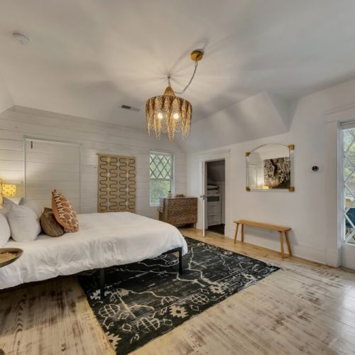 Unit 1 - Cozy bedroom retreat