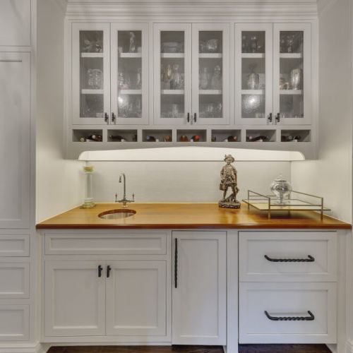 Butler’s Pantry & Beverage Station