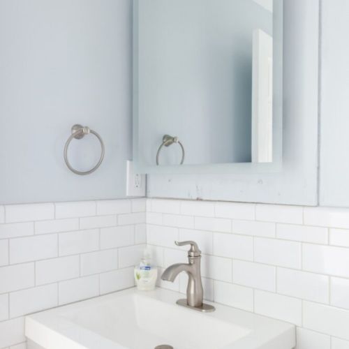 Sparling bathroom