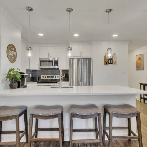 Kitchen - Bar Seating