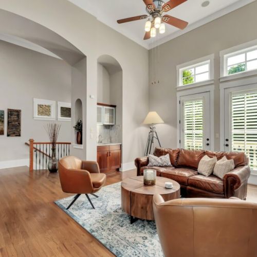 Great Room w Wet Bar