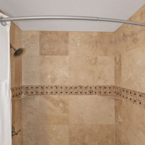 Bathroom w Tub