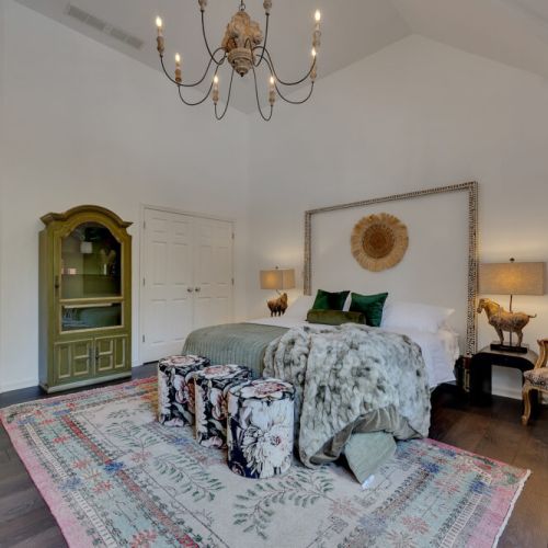 luxurious master bathroom