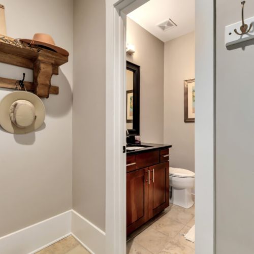 Mudroom w attached full bathroom