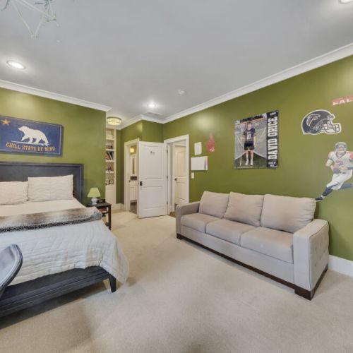 Bedroom 3 - Full-size sleeper sofa providing extra seating, lounging, or guest space