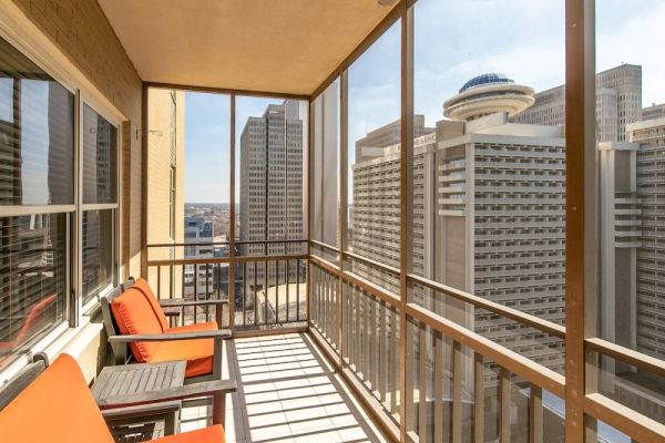 High Rise Downtown Condo with Skyline View
