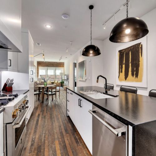 Kitchen - Large Island