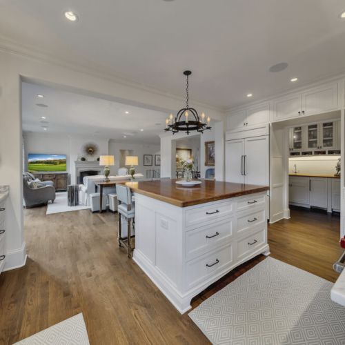 Spacious Kitchen Island