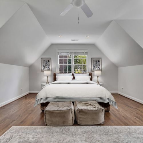 Bedroom 5: Upstairs in-law suite - King Bed (private space from rest of home)