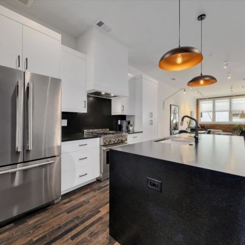 Kitchen - Large Waterfall Island
