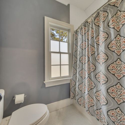 Bathroom 2 - Shower / Tub