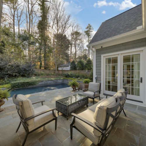 Outdoor Seating - Pool