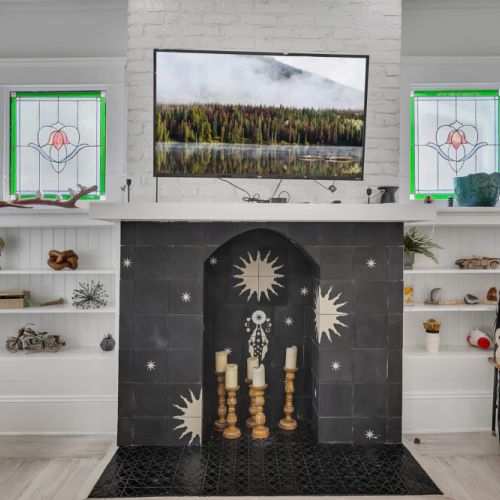 Unit 1 -  Fireplace with candles