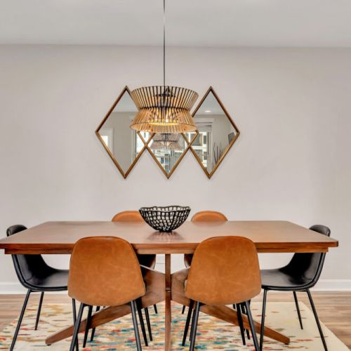 Dining Area Seats 6