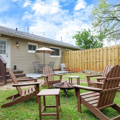 Private back yard - Fire pit