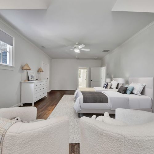 Upstairs Bedroom 4 - 2 full beds
