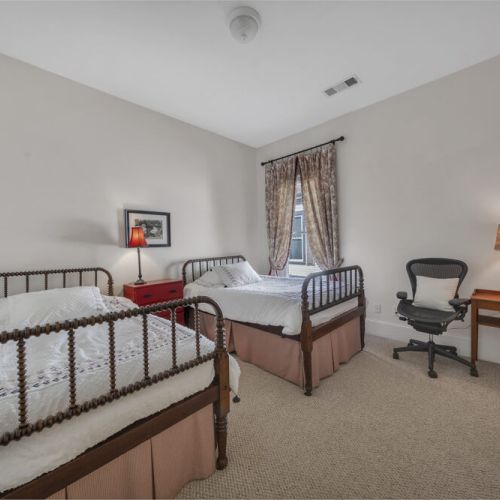 Bedroom 3 - 2 oversized twins