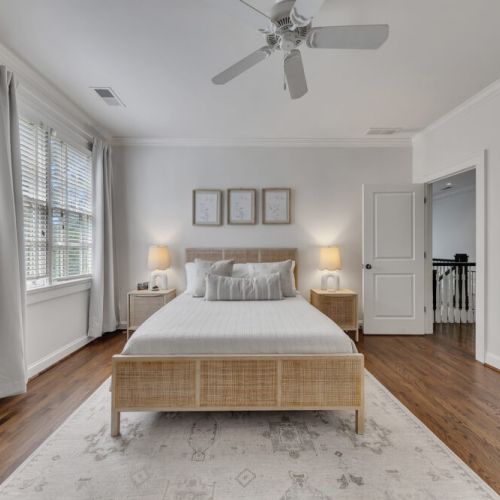 Upstairs Bedroom 2 - Queen