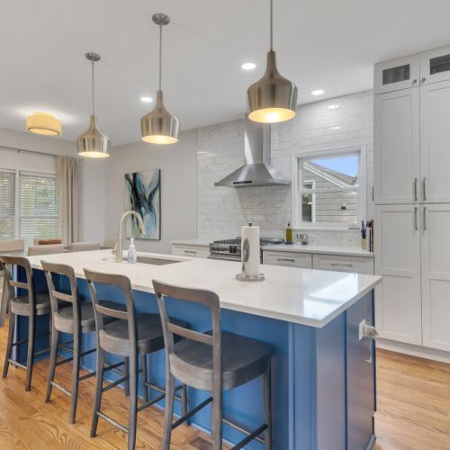 Kitchen - Stainless appliances