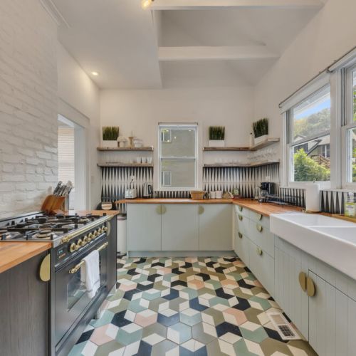 Unit 1 - Wide Kitchen Space