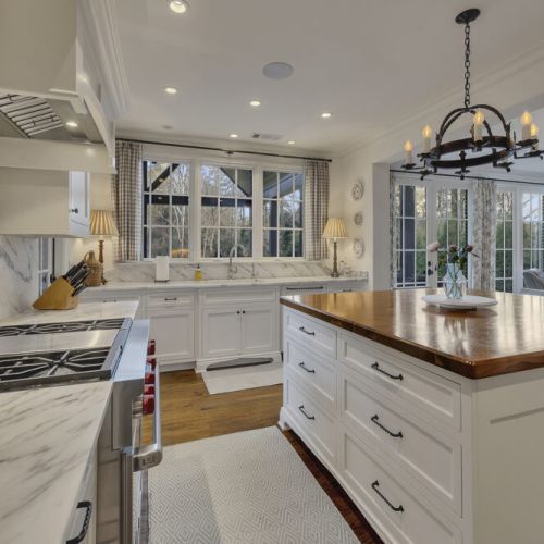 Gourmet Chef’s Kitchen