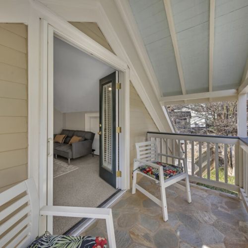 French door leading to the balcony
