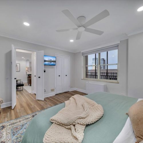 Bedroom - Skyline Views