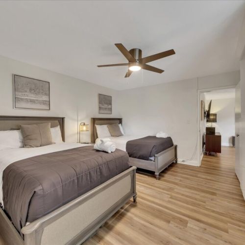 2 Full Beds