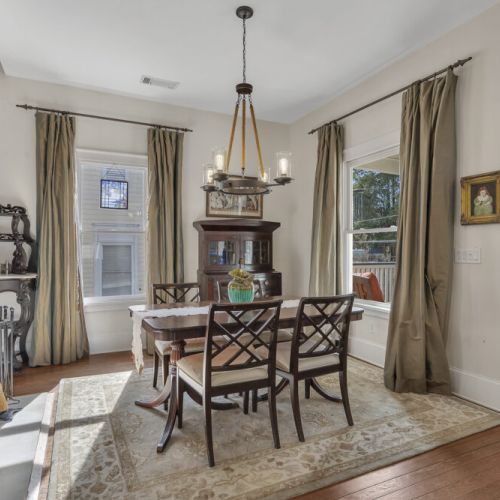 Dining  - (6 seater) 2 chairs are not pictured