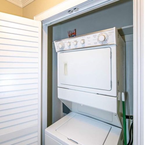 Washer/dryer in the unit