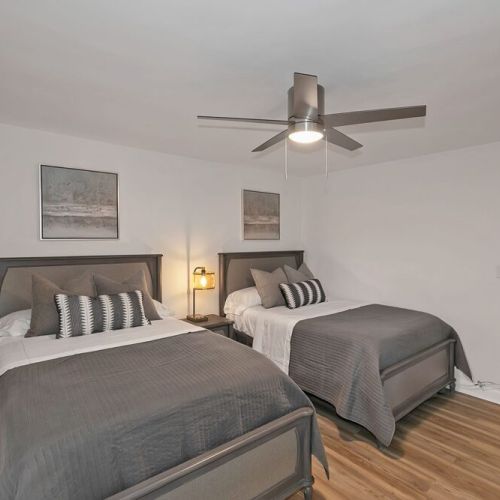 2 Full Beds