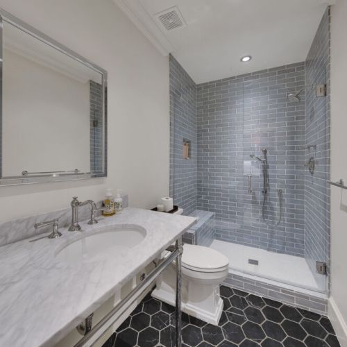 Bathroom 4 ensuite Bathroom - Marbled sink