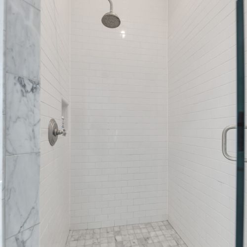 Master ensuite bathroom