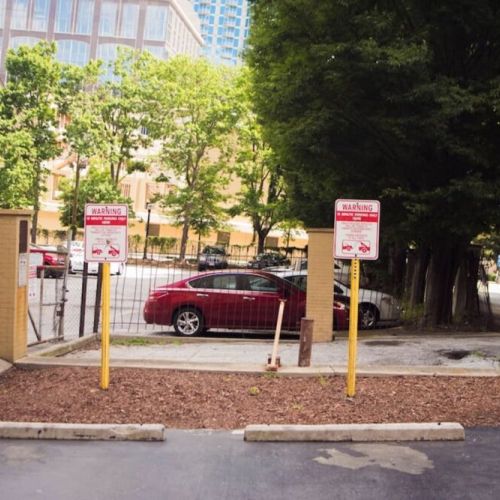 15 min Parking