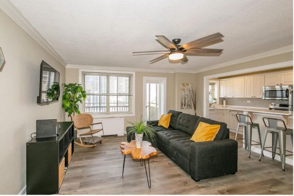 StayATL | Downtown High Rise Condo with Balcony