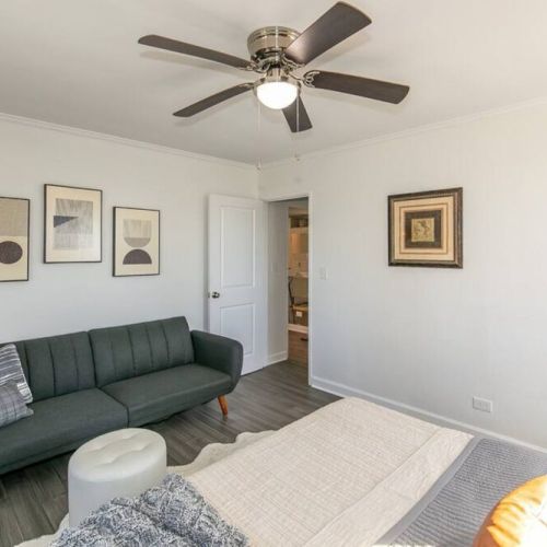Bedroom seating