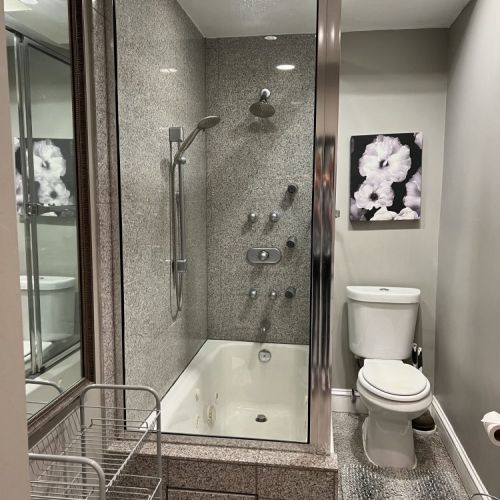 Full size bathroom