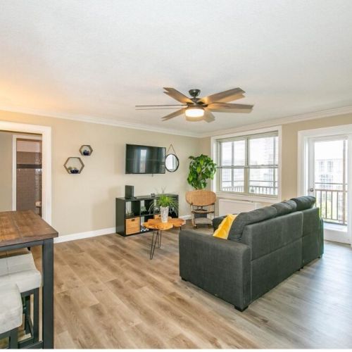 Spacious living room