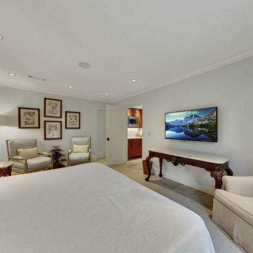 Bedroom 5 -  Smart TV