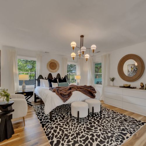 Bedroom (King) 4 - Unit B