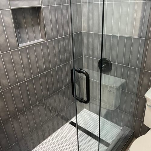 Sparkling walk in shower
