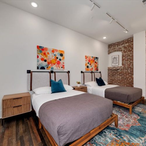 Bonus Room - 2 Full Beds