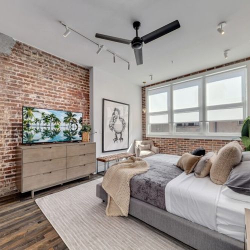 Master Bed - Ceiling Fan