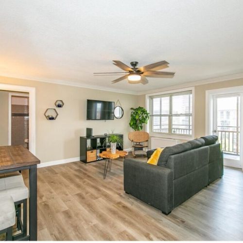 Spacious living room