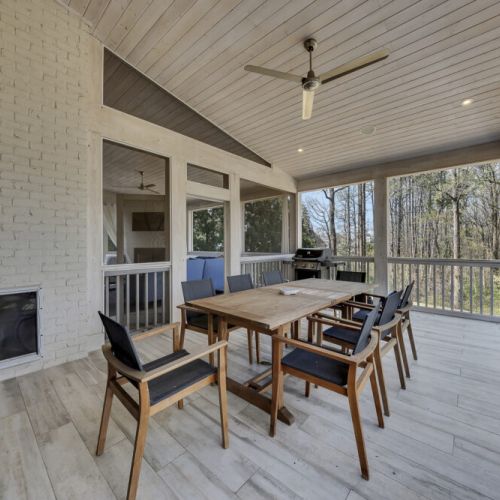 Exterior - Dining